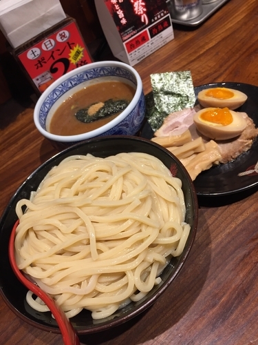 「三田盛りランチ（大）」@つけ麺専門店 三田製麺所 五反田店の写真