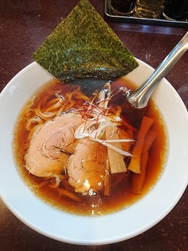 「醤油らーめん 650円」@手打らーめん まるちの写真