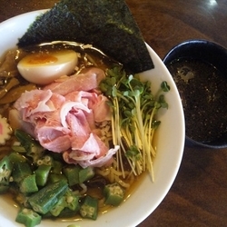 中華そば　はやつの冷やしらーめん　冷やし茶漬け付き　７５０円