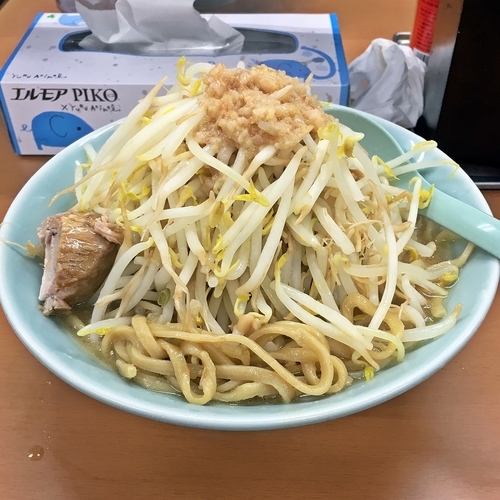 「ラーメン小（２００ｇ）￥７５０」@立川マシマシ 5号店の写真