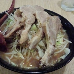 絆ラーメン、チャーシュー4枚