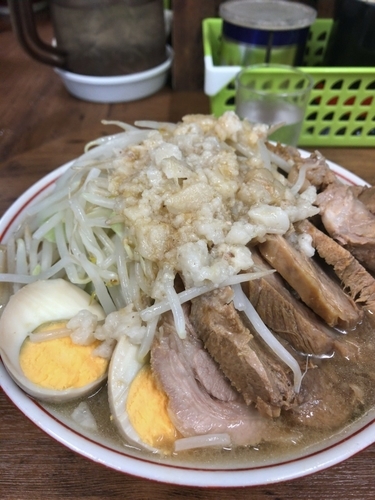 「73小ブタ 全部マシ＋たまご」@ラーメン二郎 品川店の写真