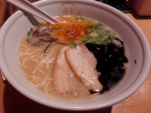 「辛肉味噌入り豚骨醤油」@TOKYO豚骨BASE MADE by 博多一風堂 池袋店の写真