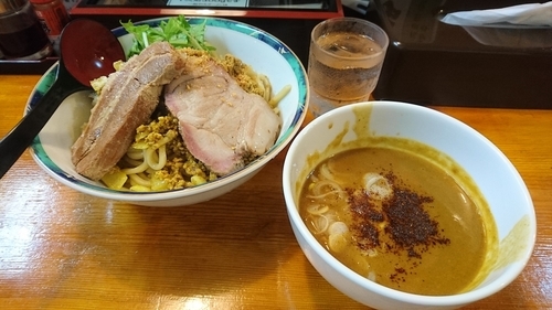 「【水曜限定】豚増しカレーつけめん」@らぁめん 葉月の写真