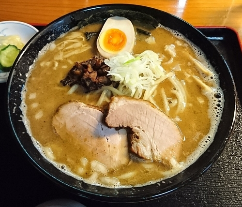 「濃厚中華そば(小)」@つけ麺 中華そば 佐とうの写真