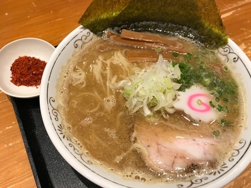 「濃厚煮干そば＋辛味＋100円キャッシュバック」@中華そば 勝本の写真