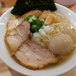鯛塩らーめん 全部入り