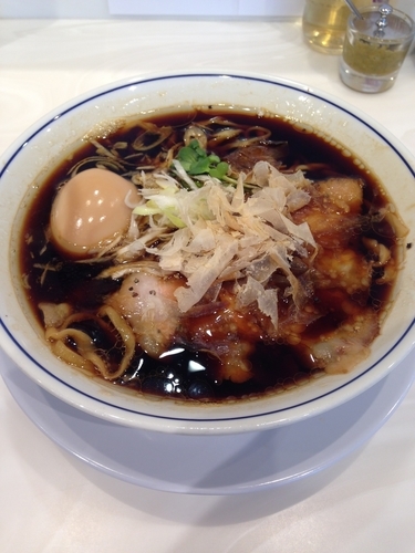 「味玉らーめん(溜り醤油)」@らーめん鱗 茨木店の写真