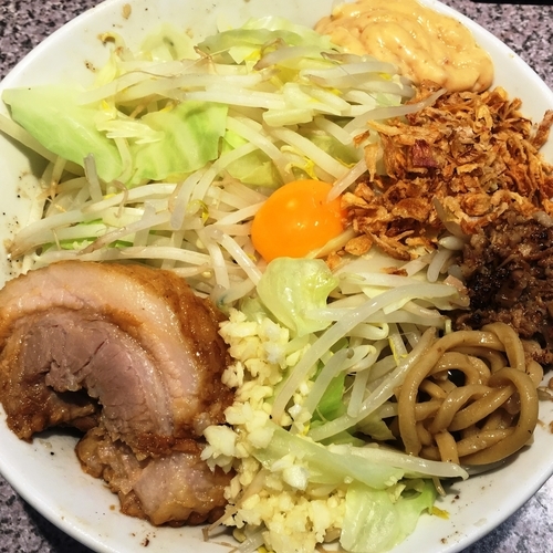 「汁なしそば 並（ニンニク，アブラ）」@ラーメン宮郎の写真