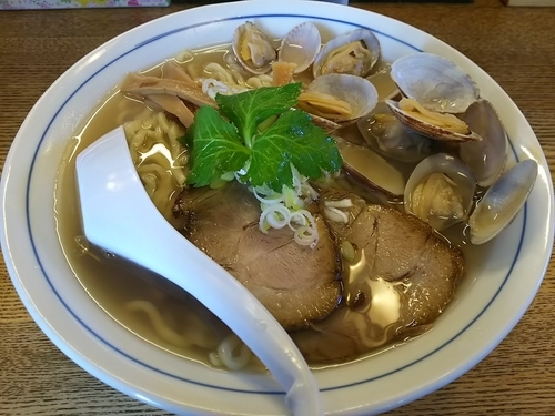 「あさり塩らーめん　※豚チャーＶｅｒ．（大盛り：サービス券）」@のんべえ食堂 天火の写真