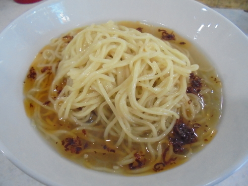 「【限定】牛骨スープの冷麺風冷やしラーメン　９００円」@ラーメン星印の写真