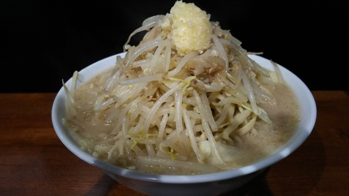 「塩 (太麺・ニンニク)」@麺屋のスたの写真