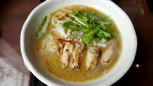 「濃厚鶏パイタン麺」@麺工房 かなでの写真