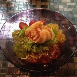 オマール海老とカラフルトマトの冷やし和えそば贅沢オマールテー