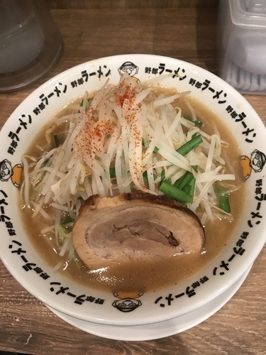 「豚骨野郎」@野郎ラーメン 品達品川本店の写真