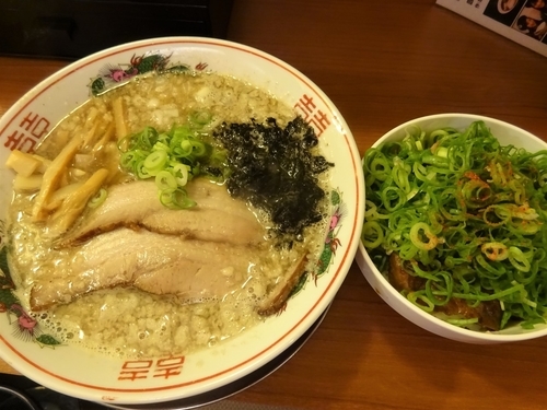 「煮干らぁ麺 780円 ＋ 炙り焼豚丼 380円」@吟醸煮干 灯花紅猿の写真