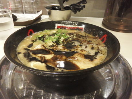 「黒マー油ラーメン」@ラーメン 九龍の写真