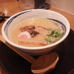 ハーフラーメン（湯きりやラーメン）
