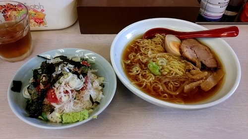 「本日のランチA（市場のマグロ中落たたき丼）」@笑顔の写真
