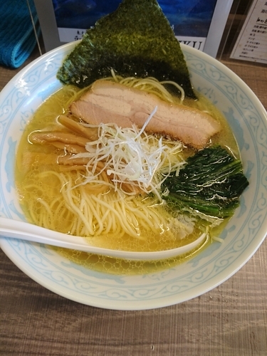 「海の塩中華そば 700円」@東大和ラーメン大冬樹Season2の写真