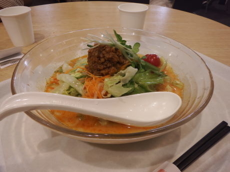 「冷やしチャンポン（赤）」@リンガーハット アリオ橋本店の写真