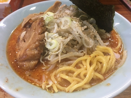 「辛味噌ラーメン750円」@えるびすの写真