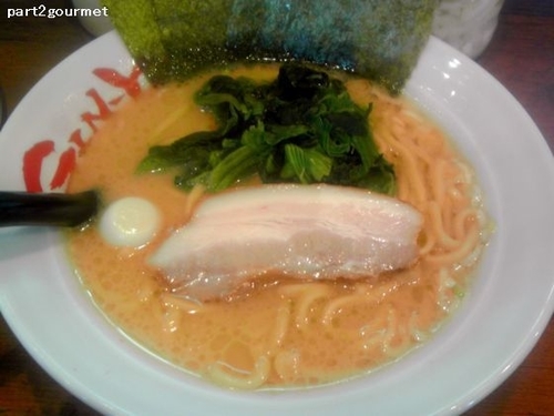 「豚骨ラーメン醤油 (750円)」@横浜家系ラーメン吟家 茂原バイパス店の写真