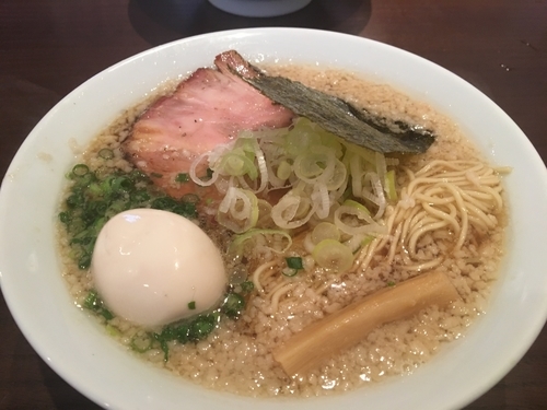 「背脂煮干し750円、味玉100円」@ジュンタの写真