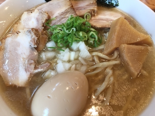 「鯛塩らーめん全部入り（大）」@らーめん いつ樹 本店の写真