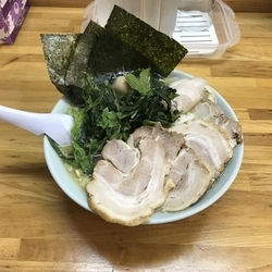チャーシュー麺 ほうれん草増し