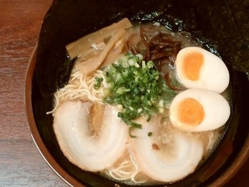 「味玉らーめん＋のり」@博多豚骨らーめん わ蔵 亀戸店の写真