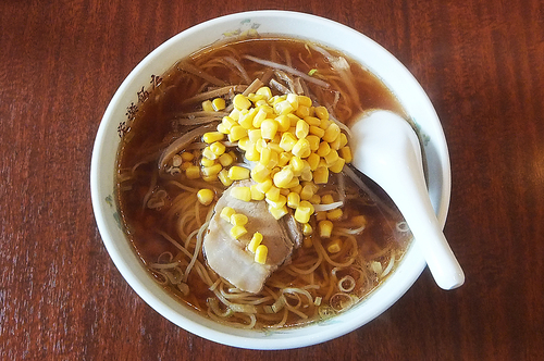 「コーンラーメン(大盛り)」@栄楽飯店の写真