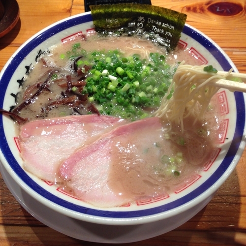 「ラーメン(硬さ:普通)」@博多長浜らーめん 田中商店の写真