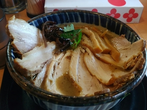 「濃厚にぼしちゃーしゅー　990円」@にぼし中華 廣はしの写真