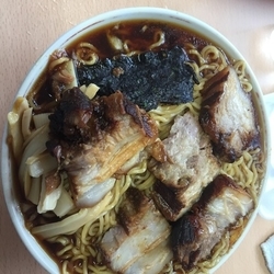 ラーメン大