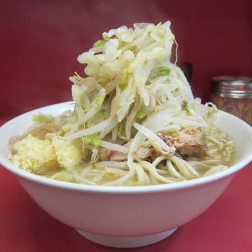 「ラーメン（豚二枚）700円（蒜）」@ラーメン二郎 ひばりヶ丘駅前店の写真