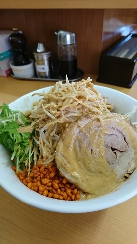 「冷や中(780円)＋豚１枚(60円)」@ラーメン ○菅の写真