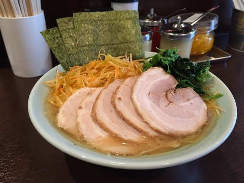 「らーめん（並）＋チャーシュー＋辛いネギ」@横浜家系らーめん いずみ家の写真