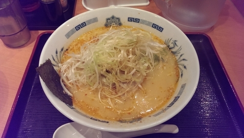 「ピリ辛とんこつネギラーメン、大盛」@日高屋 柿生駅前店の写真