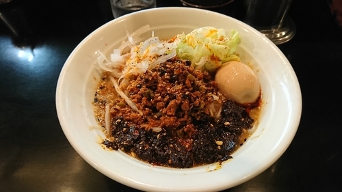 「次世代濃厚黒みそ担々麺」@麺家 うえだの写真