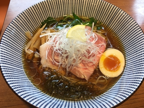 「冷やし煮干しそば 白醤油 700円」@寿製麺よしかわ 川越店の写真