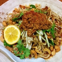 【限定】冷やし坦々そば(850円)