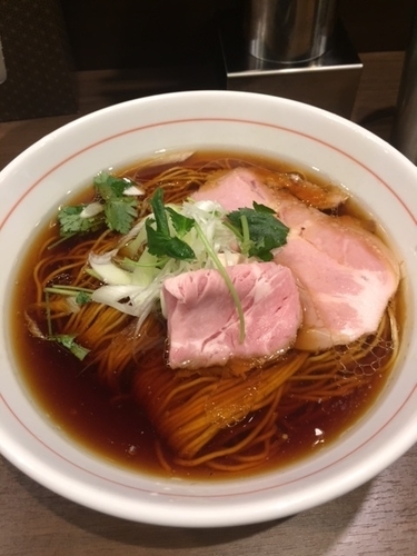 「ラーメン　黒　750円」@八咫烏の写真