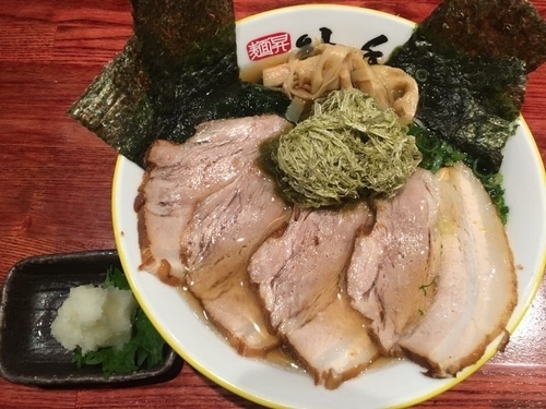 「神の手 黒ラーメン」@麺昇 神の手の写真