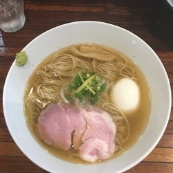 鯵煮干し塩らーめん