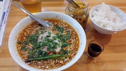 「酸辣麺スーパーホット+麦ご飯」@東京担担麺本舗 瀬佐味亭 虎の門店の写真
