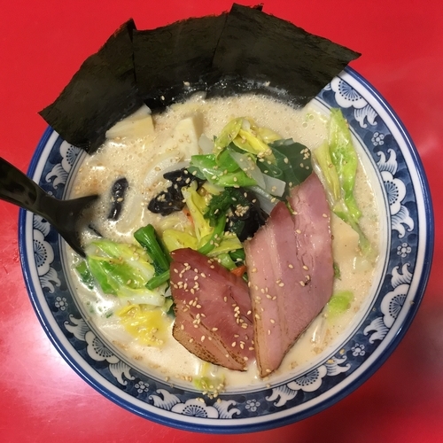 「【4月限定】炙りベーコンのとんこつラーメン1000円」@空港ラーメン 天鳳の写真