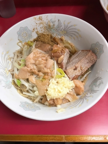 「小汁なし麺半分野菜少なめニンニクアブラ魚粉」@ラーメン二郎 環七一之江店の写真