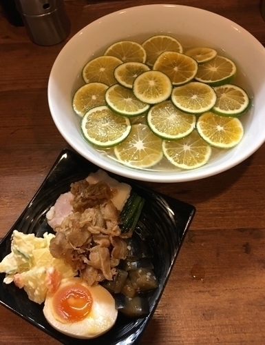 「[期間限定] 青島みかんの冷やしそば ￥1000」@麺処 びぎ屋の写真