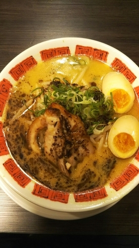 「炙り叉焼と黒マー油の味噌ラーメン」@バーミヤン 雑色駅前店の写真